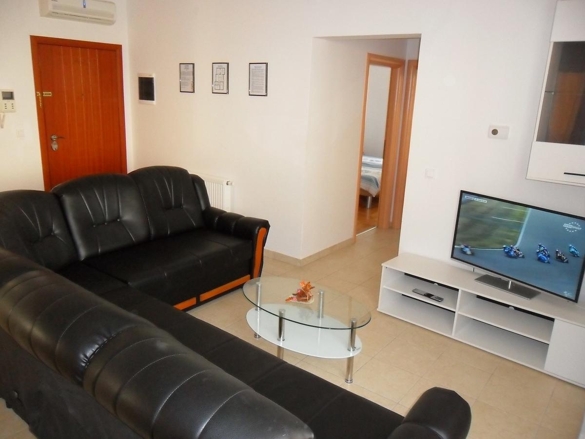 Vile Park Apartment Pula Buitenkant foto