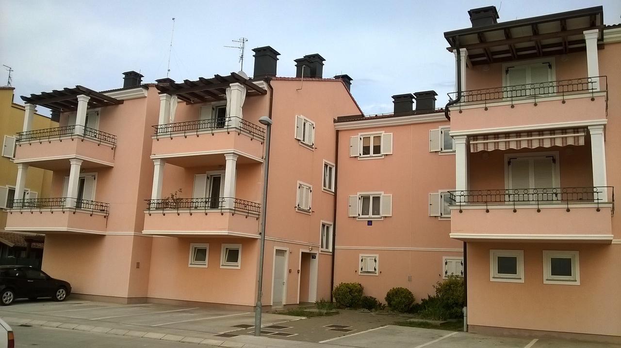 Vile Park Apartment Pula Buitenkant foto