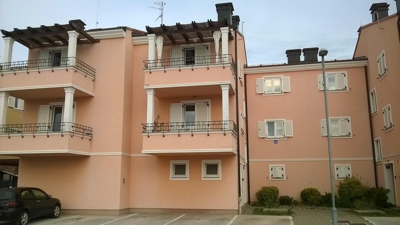 Vile Park Apartment Pula Buitenkant foto